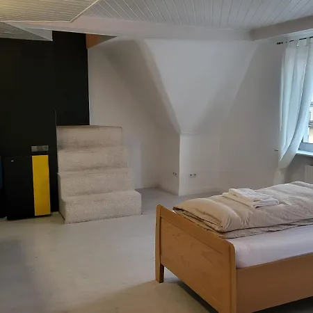 An Der Uniklinik Maisonette-zimmer Homestay *